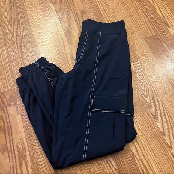 NWOT Athleta Chelsea Utility Jogger navy blue - Picture 10 of 12